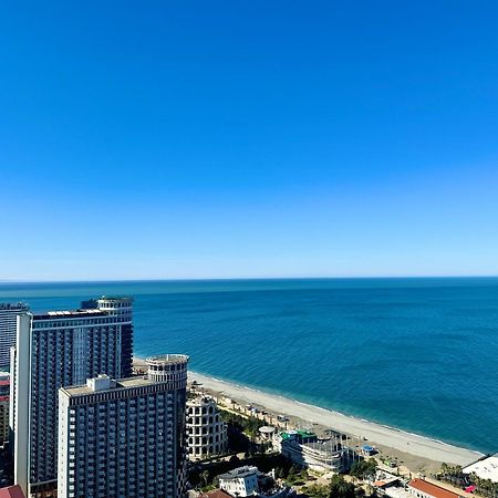 Lux Apartaments Batumi Luaran gambar