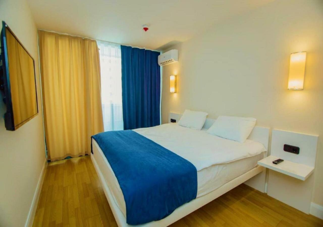 Lux Apartaments Batumi Luaran gambar