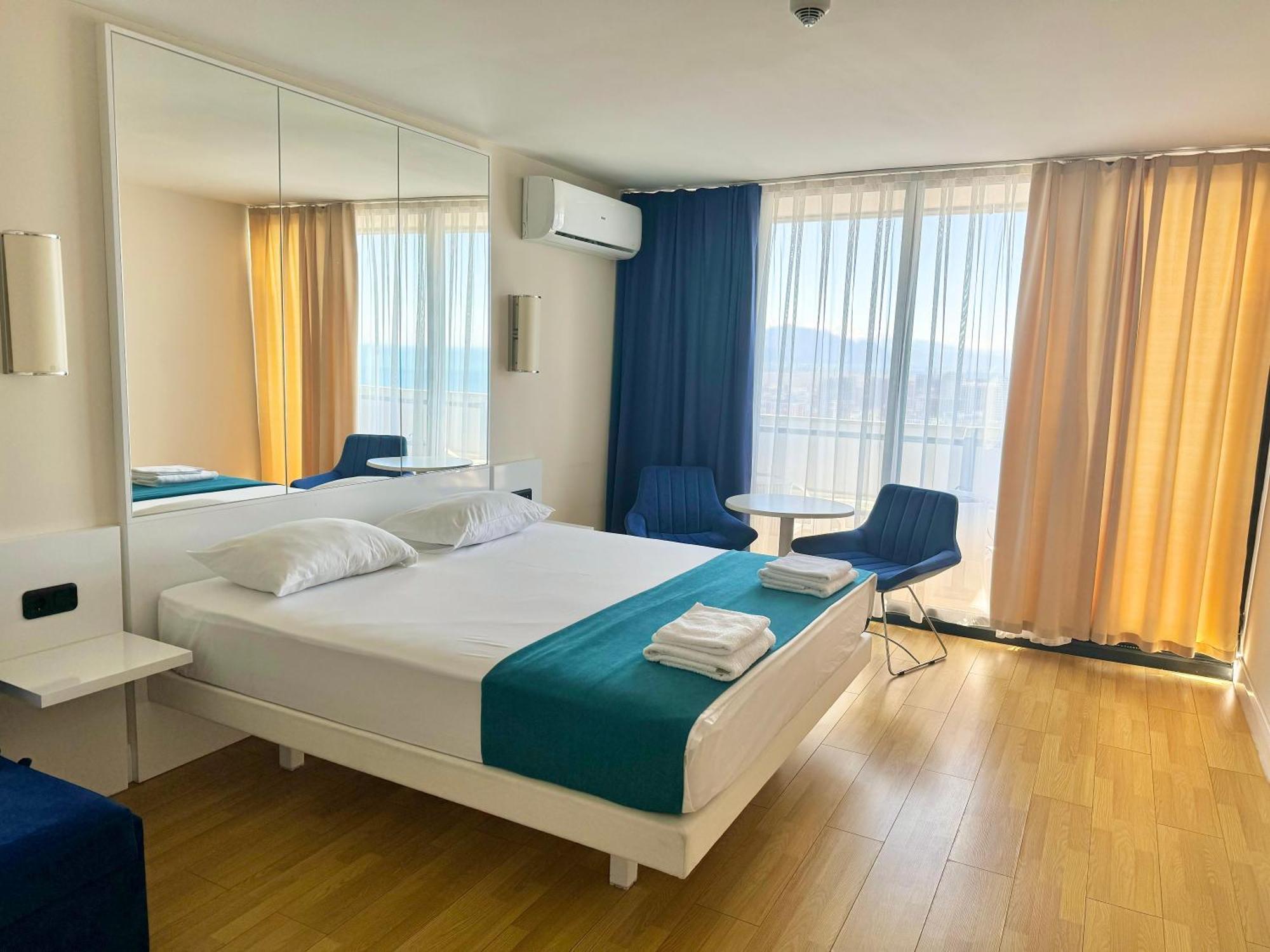 Lux Apartaments Batumi Luaran gambar