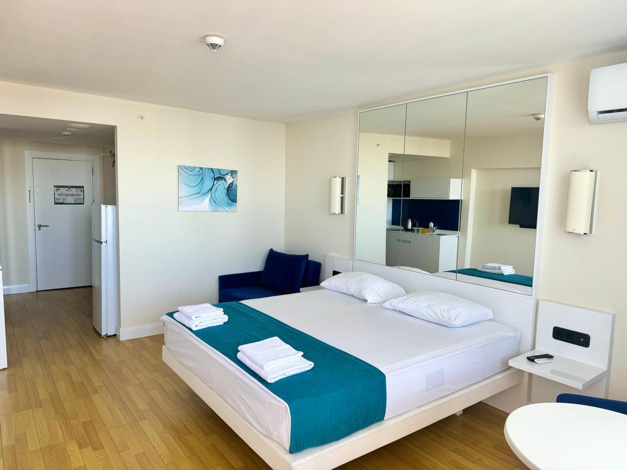Lux Apartaments Batumi Luaran gambar